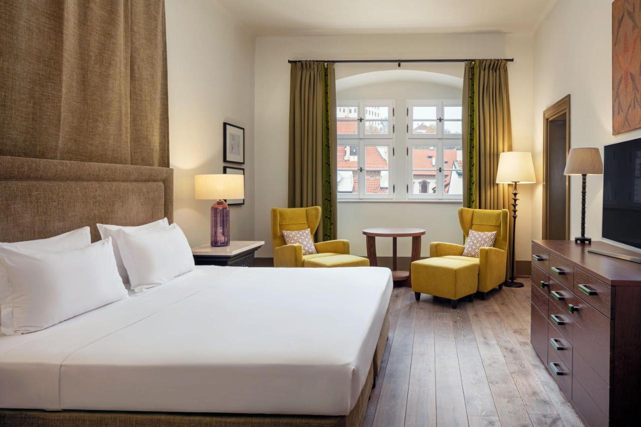 ออกัสติน อะ ลักชัวรี คอลเลคชั่น โฮเต็ล ปร้าก Hotel ปราก ภายนอก รูปภาพ