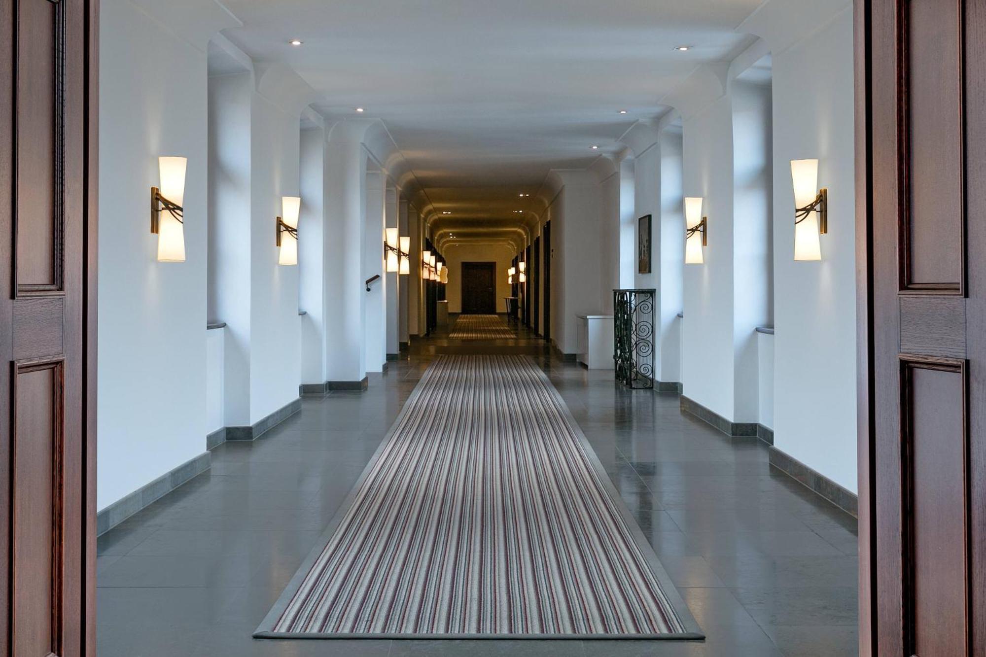 ออกัสติน อะ ลักชัวรี คอลเลคชั่น โฮเต็ล ปร้าก Hotel ปราก ภายนอก รูปภาพ